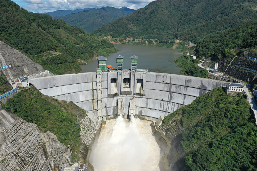 航拍引漢濟渭三河口水利樞紐。劉正根攝