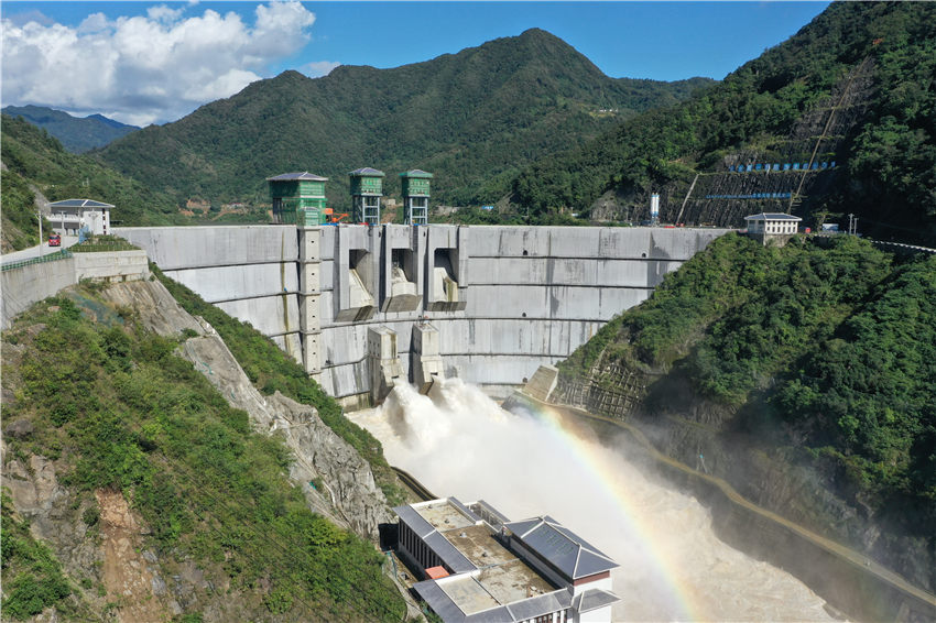 航拍引漢濟(jì)渭三河口水利樞紐。劉正根攝