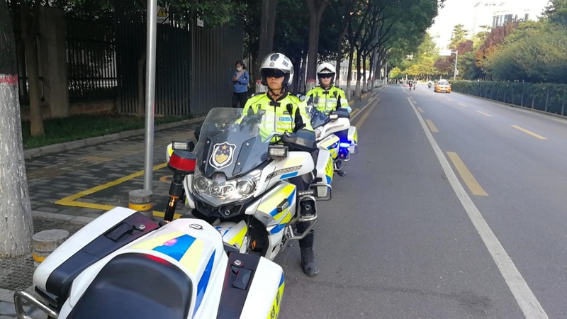 西安交警指揮中心“開學(xué)首日”指揮崗全員上崗，嚴(yán)防發(fā)生長(zhǎng)時(shí)間、大面積交通擁堵。西安市交警支隊(duì)供圖