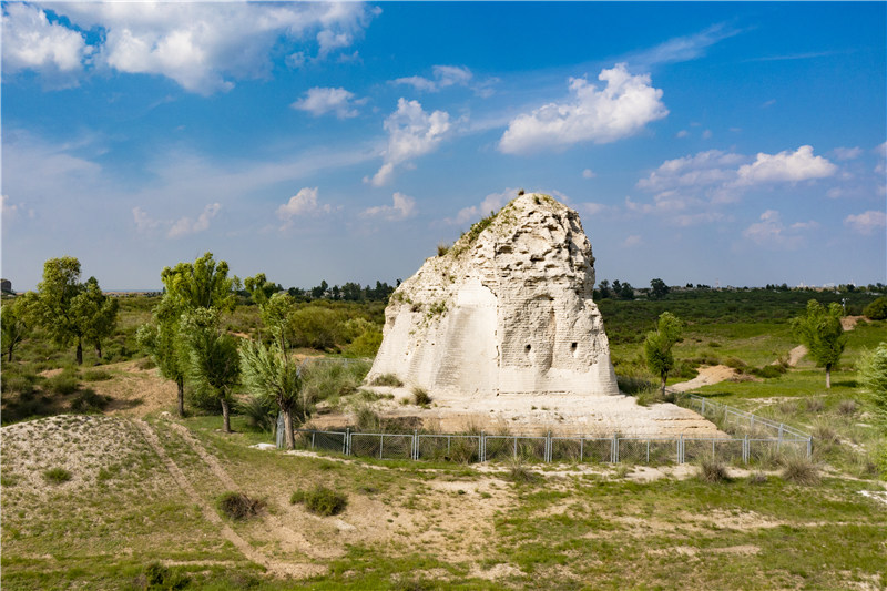 統(tǒng)萬城永安臺(tái)遺址