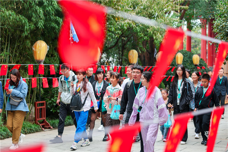 長假期間，華清宮景區(qū)策劃了一系列精彩紛呈的“文化大餐”。華清宮景區(qū)供圖